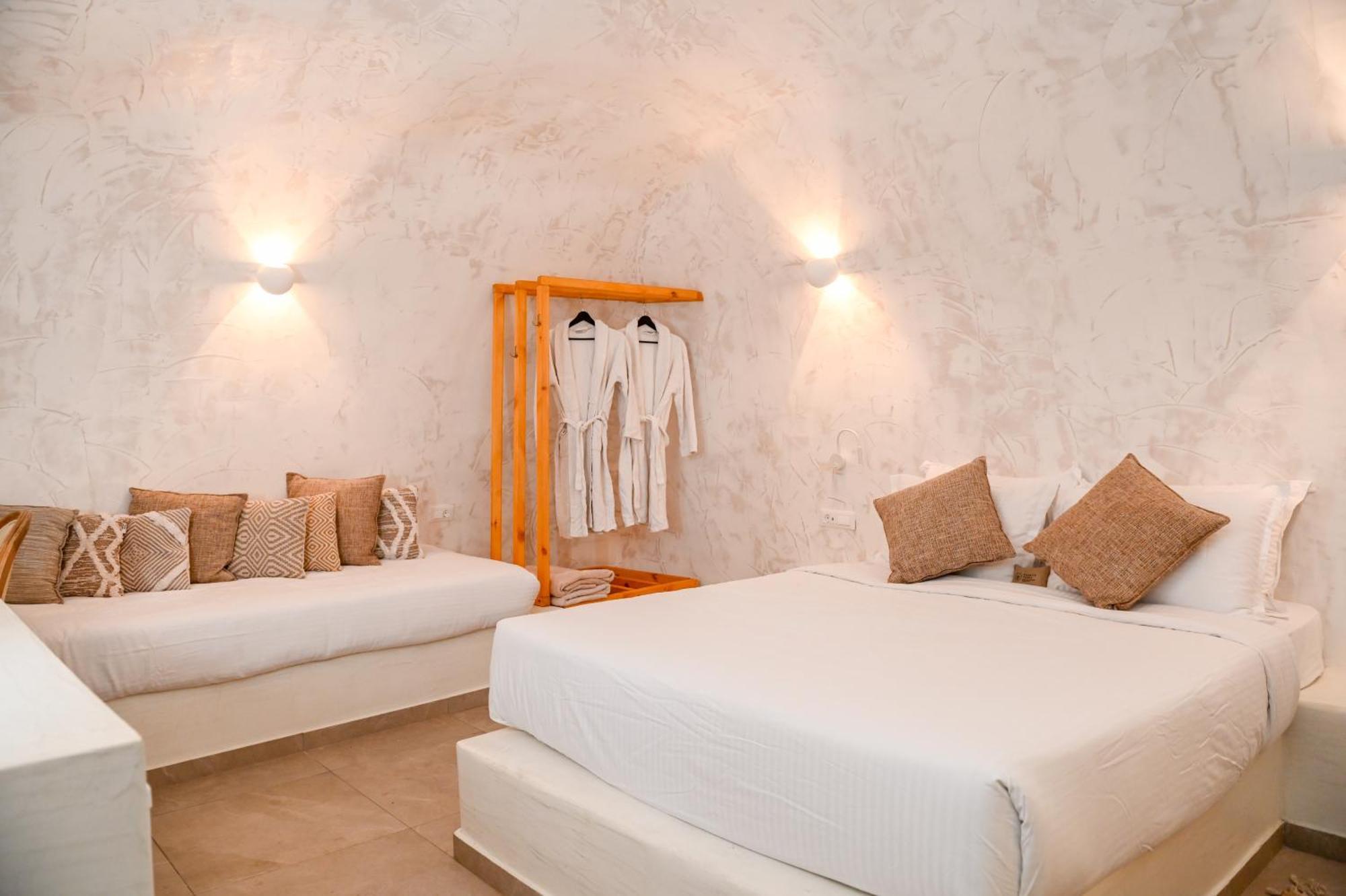 White Curves Santorini Bed & Breakfast Akrotiri  Ngoại thất bức ảnh