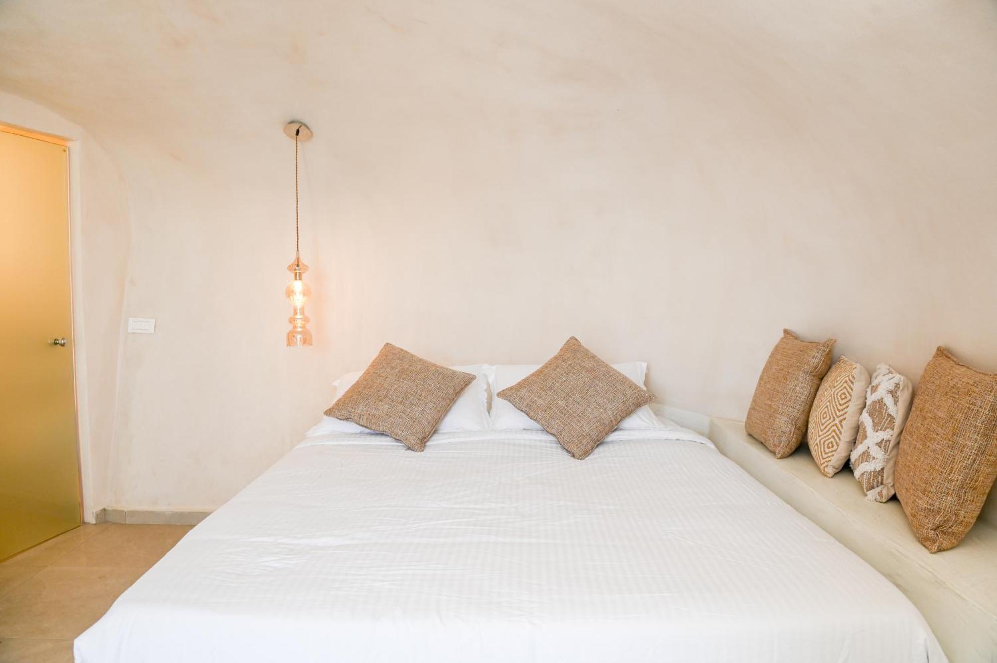 White Curves Santorini Bed & Breakfast Akrotiri  Ngoại thất bức ảnh